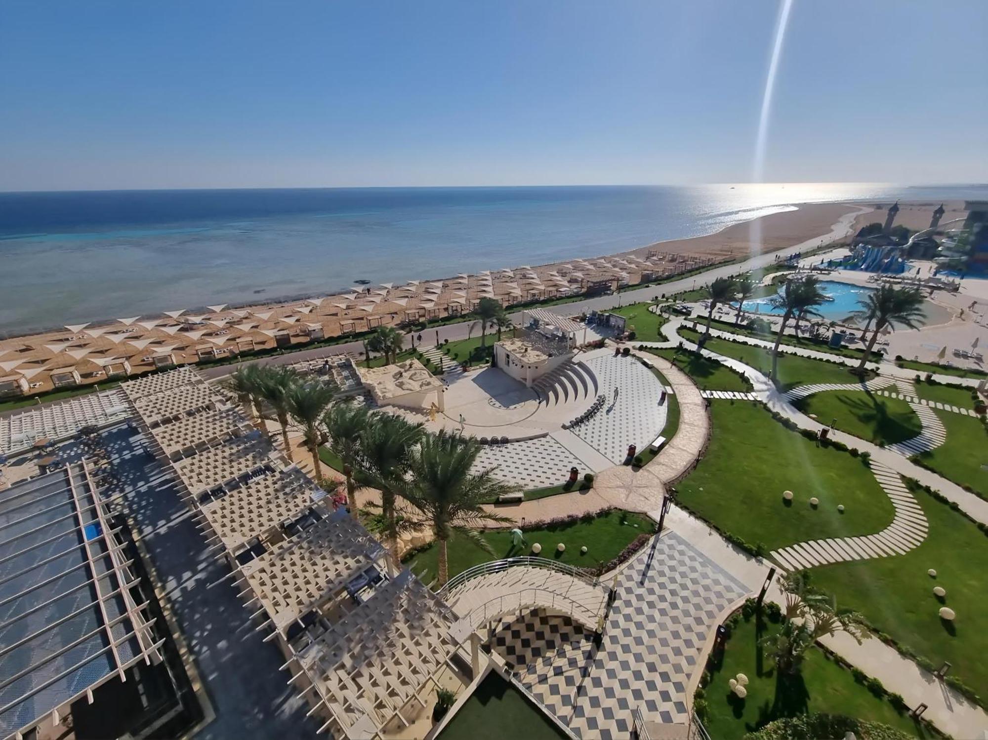 Luxury Beachfront Studio- Foreign Nationals Only Хургада Экстерьер фото