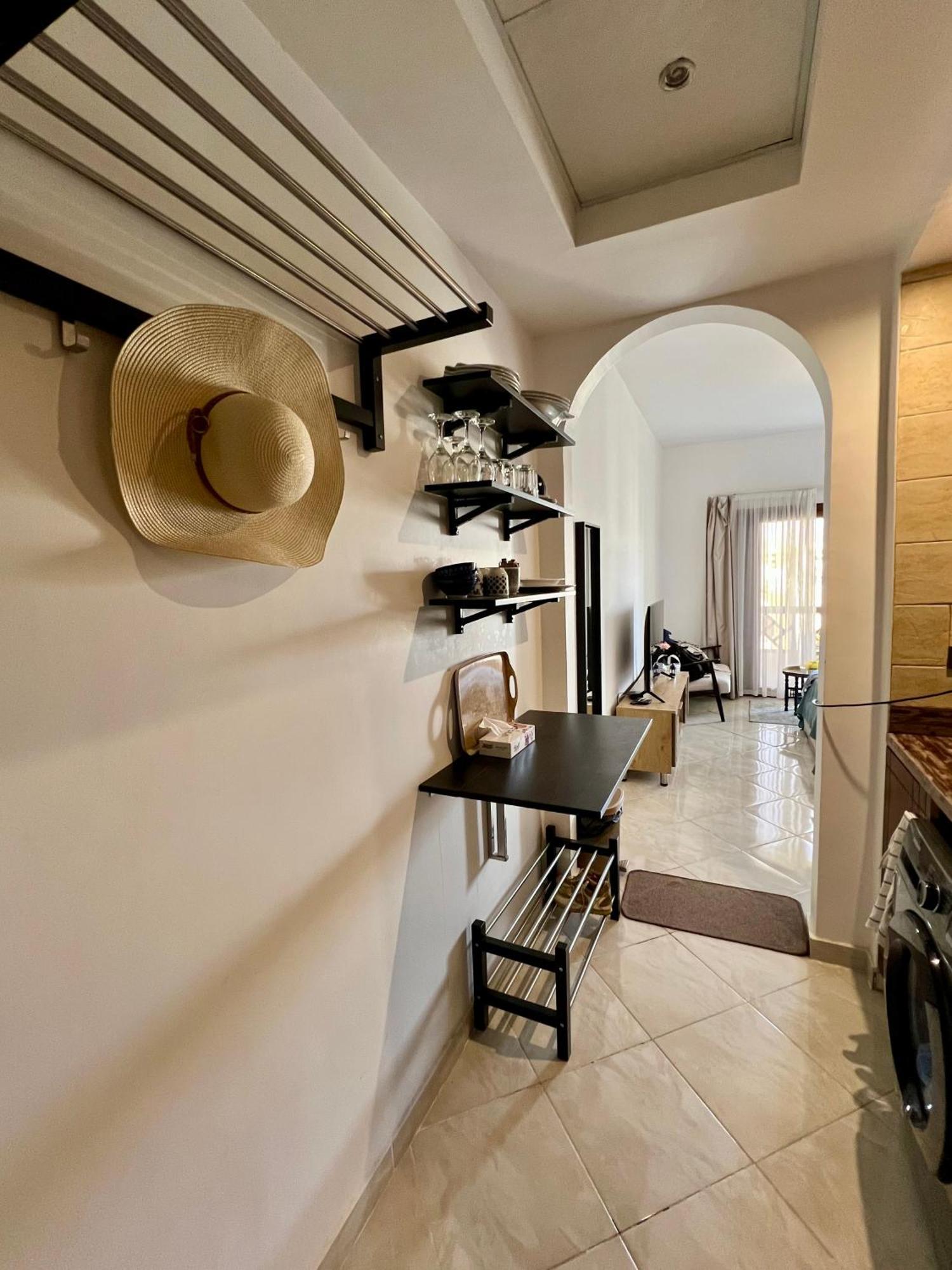 Luxury Beachfront Studio- Foreign Nationals Only Хургада Экстерьер фото